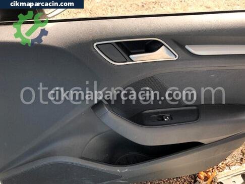 Audi A3 Kapı Döşemesi çıkma parça