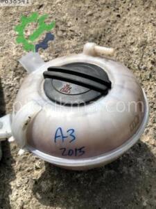 Audi A3 15-18 Radyatör su bidonu hatasız orjinal çıkma
