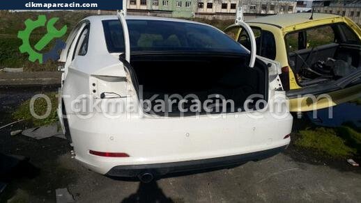 Audi A3 Sol Arka Çamurluk çıkma parça