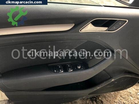 Audi A3 Kapı Döşemesi çıkma parça