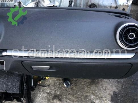 Audi A3 Torpido 15-18 çıkma parça