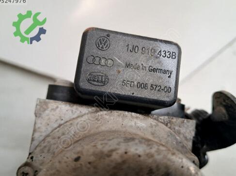 Audi A3 Fren Vakum Pompası çıkma parça