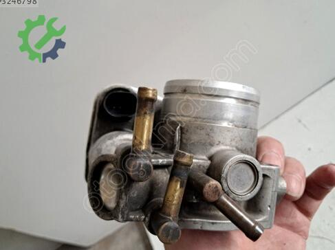 Audi A3 Gaz Kelebeği 06A133062N çıkma parça