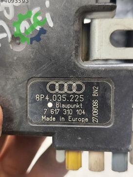 Audi A3 Anten 8P4035225 çıkma parça