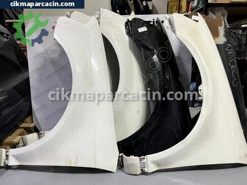 Audi A3 Sol Çamurluk çıkma parça