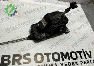 AUDİ A3 8L0713111B ÇIKMA VİTES MEKANİZMASI