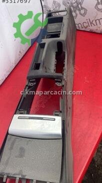 Audi A3 Orta Konsol çıkma parça