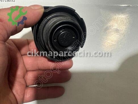 Audi A3 Depo Kapağı çıkma parça