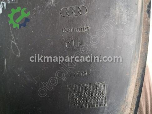 Audi A3 Davlumbaz çıkma parça