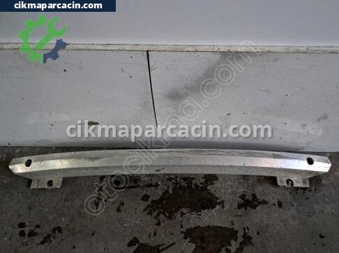 Audi A3 Arka Tampon Demiri çıkma parça