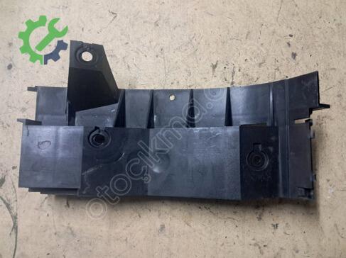 Audi A3 Tampon Braketi 8L0807377E çıkma parça