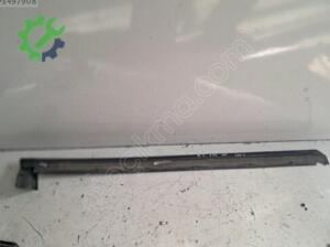 AUDİ A3 HATCHBACK SAĞ ÖN KAPI CAM SIYIRICI FİTİL
