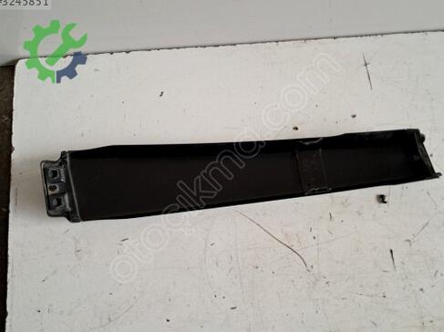 Audi A3 Orta Direk Kaplaması 8L4853290 çıkma parça
