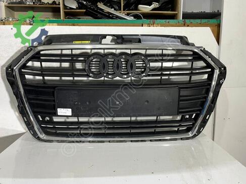 Audi A3 Ön Panjur çıkma parça