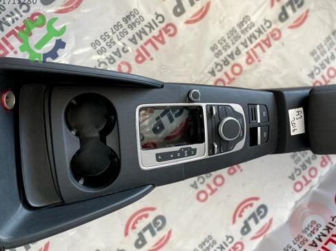 Audi A3 Orta Konsol çıkma parça