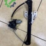 Audi A3 2025 Sağ Arka Cam Krikosu Çıkma