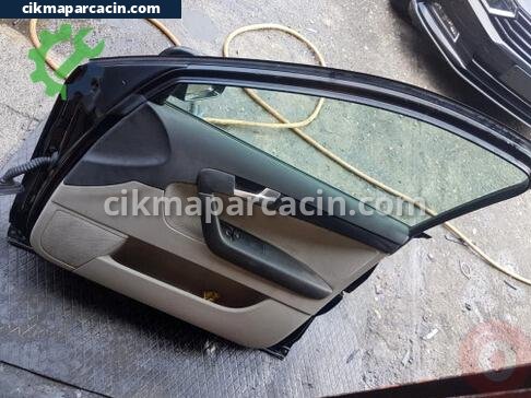 Audi A3 Sağ Ön Kapı Camı çıkma parça