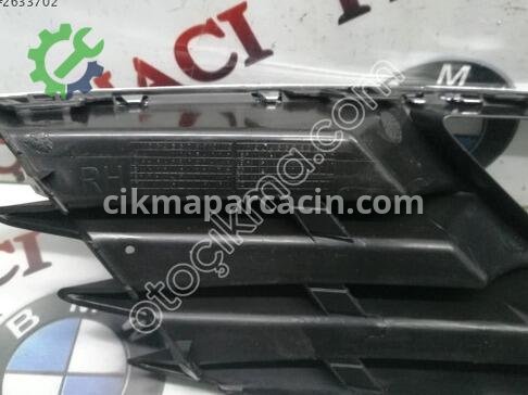 Audi A3 Sis Farı Çerçevesi 8V5807682A çıkma parça
