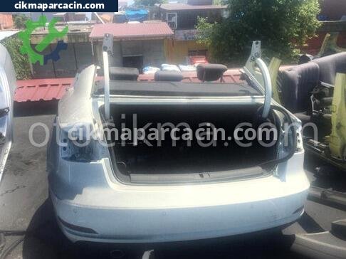 Audi A3 Bagaj Menteşesi çıkma parça