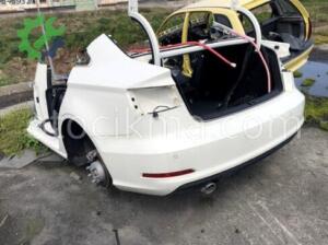 Audi A3 sedan Sol arka çamurluk beyaz hatasız orjinal çıkma