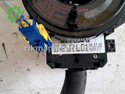 Audi A3 Sinyal Kolu çıkma parça