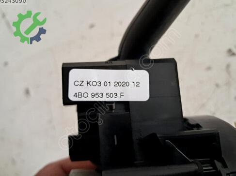 Audi A3 Sinyal Kolu çıkma parça