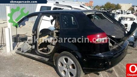 Audi A3 Sol Arka Çamurluk çıkma parça