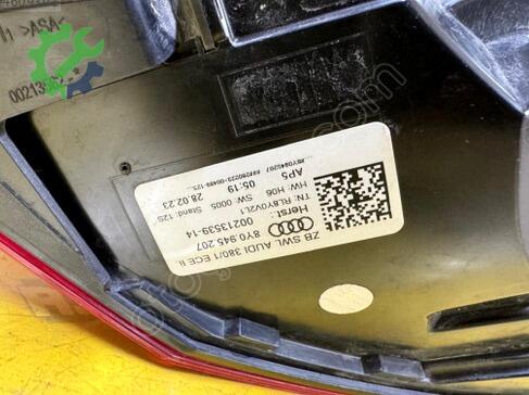 Audi A3 Sol Arka Stop 8Y0945207 çıkma parça