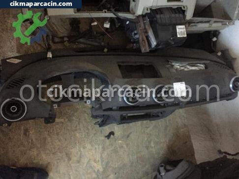 Audi A3 Torpido çıkma parça