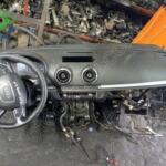 Audi A3 Torpido Çıkma