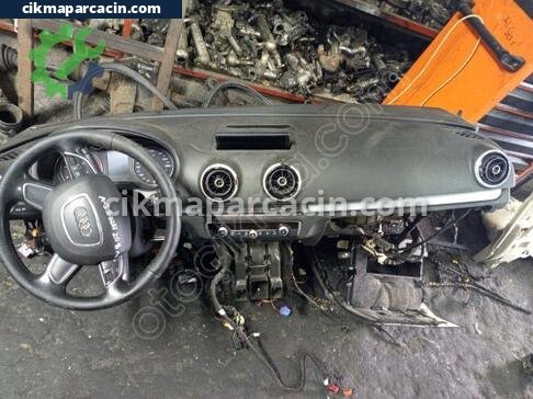 Audi A3 Torpido çıkma parça