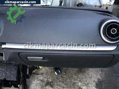 Audi A3 Torpido çıkma parça