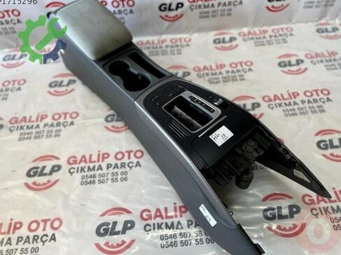 Audi A3 Panjur çıkma parça