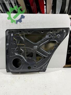 Audi A4 Sağ Arka Kapı çıkma parça