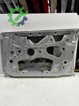 Audi A4 Sağ Ön Kapı çıkma parça