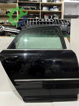 Audi A4 Sağ Arka Kapı çıkma parça