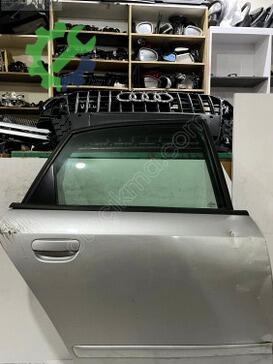 Audi A4 Sağ Arka Kapı çıkma parça