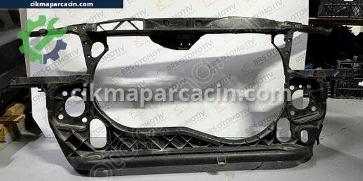 Audi A4 Ön Panel çıkma parça