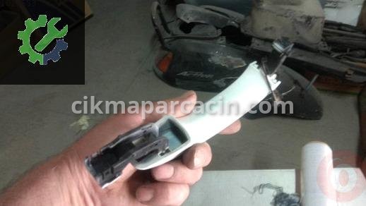 Audi A4 Sağ Kapı Kilidi çıkma parça