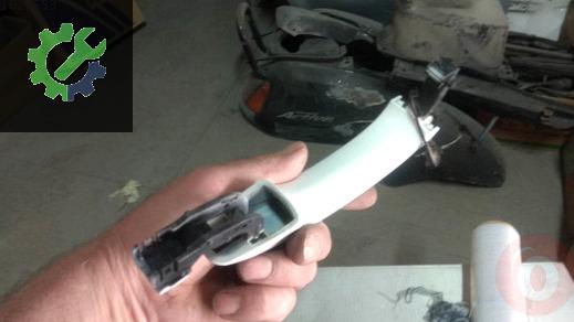 Audi A4 Sağ Kapı Kilidi çıkma parça