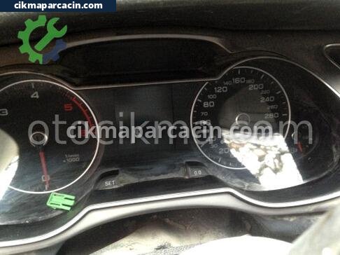 Audi A4 Gösterge Paneli çıkma parça