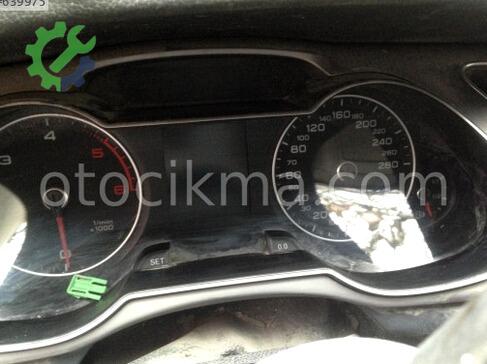 Audi A4 Gösterge Paneli çıkma parça