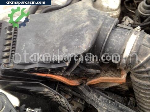 Audi A4 Hava Filtresi Kutusu çıkma parça