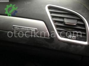 Audi A4 2013-16 2.0 TDİ Quattro yazısı hatasız orjinal çıkma