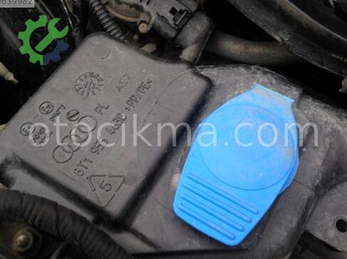 Audi A4 Silecek Su Bidonu 2013-16 çıkma parça