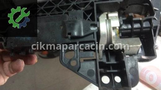 Audi A4 Sağ Arka Kapı Kilidi çıkma parça