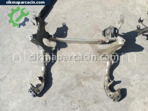 Audi A5 Ön Travers çıkma parça