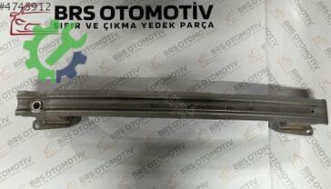 Audi A4 Arka Tampon Demiri çıkma parça