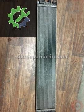 Audi A4 Intercooler Radyatörü 8W0145804A çıkma parça