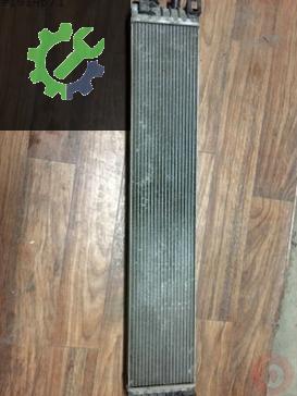 Audi A4 Intercooler Radyatörü 8W0145804A çıkma parça
